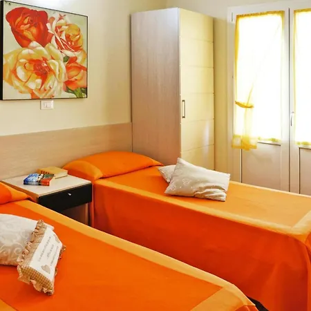 Apartment In Vada Near Restaurants La Cinquantina